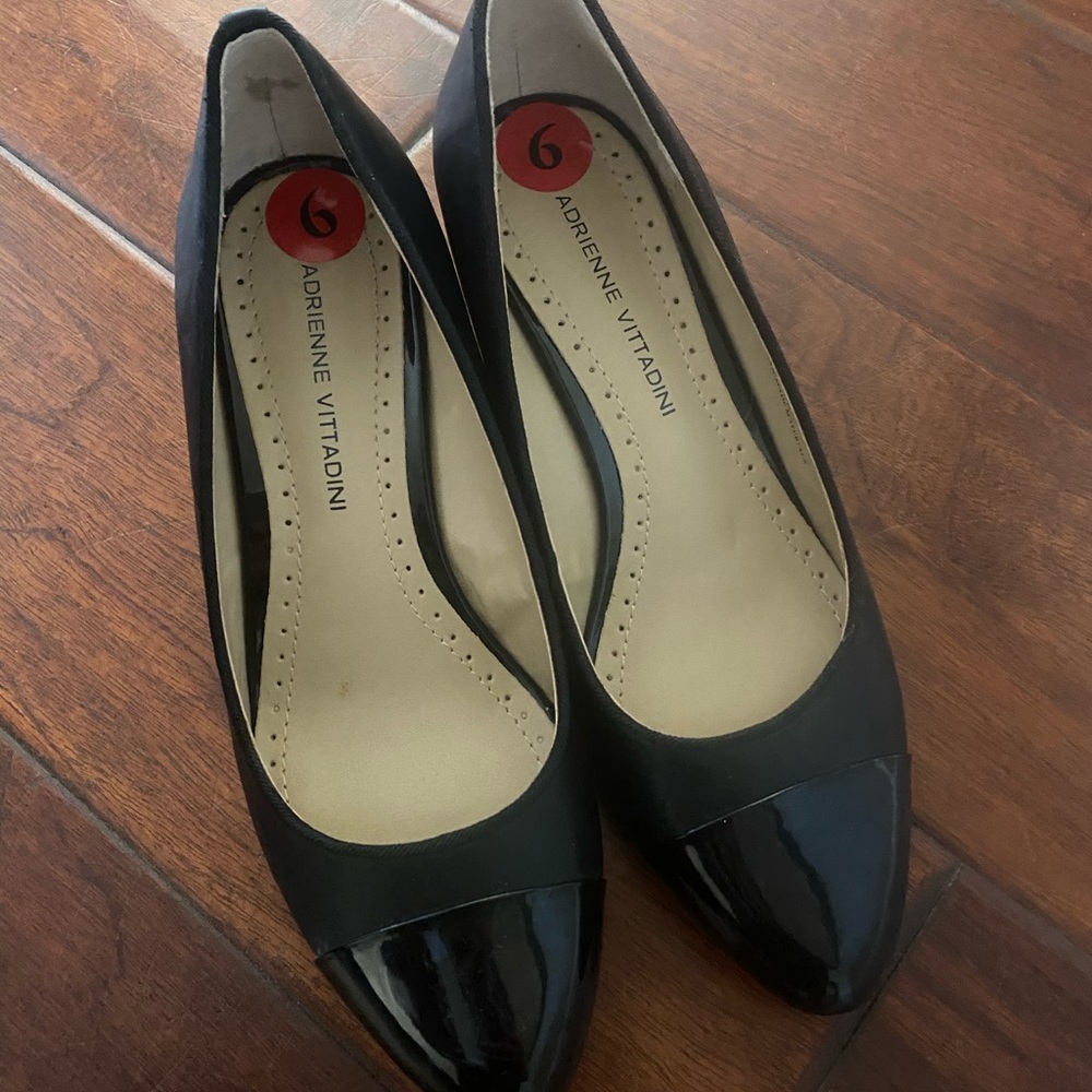 Adrienne vittadini wedge new without tag